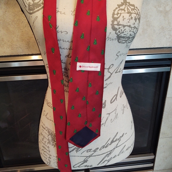 Johnny Appleseed's Christmas Tree Tie! - Picture 3 of 5